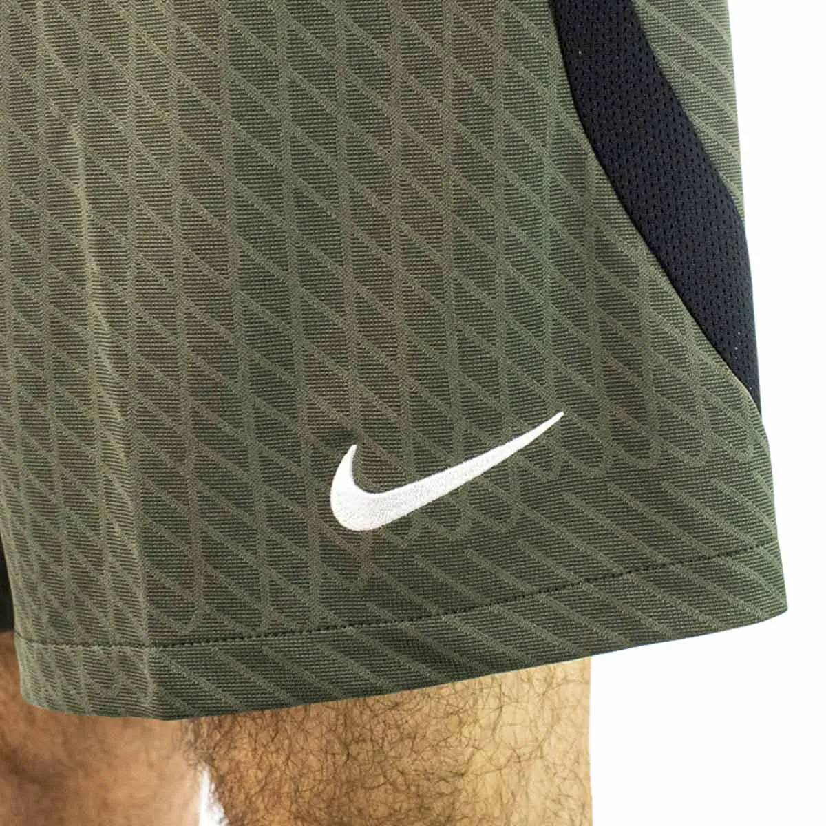Nike FC Barcelona Strike Short FD4131-355 - grün
